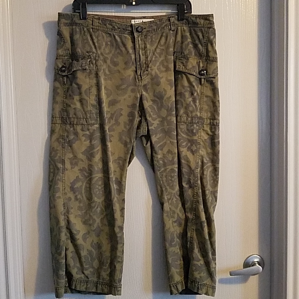 Tommy Hilfiger brand Camo pants size 16